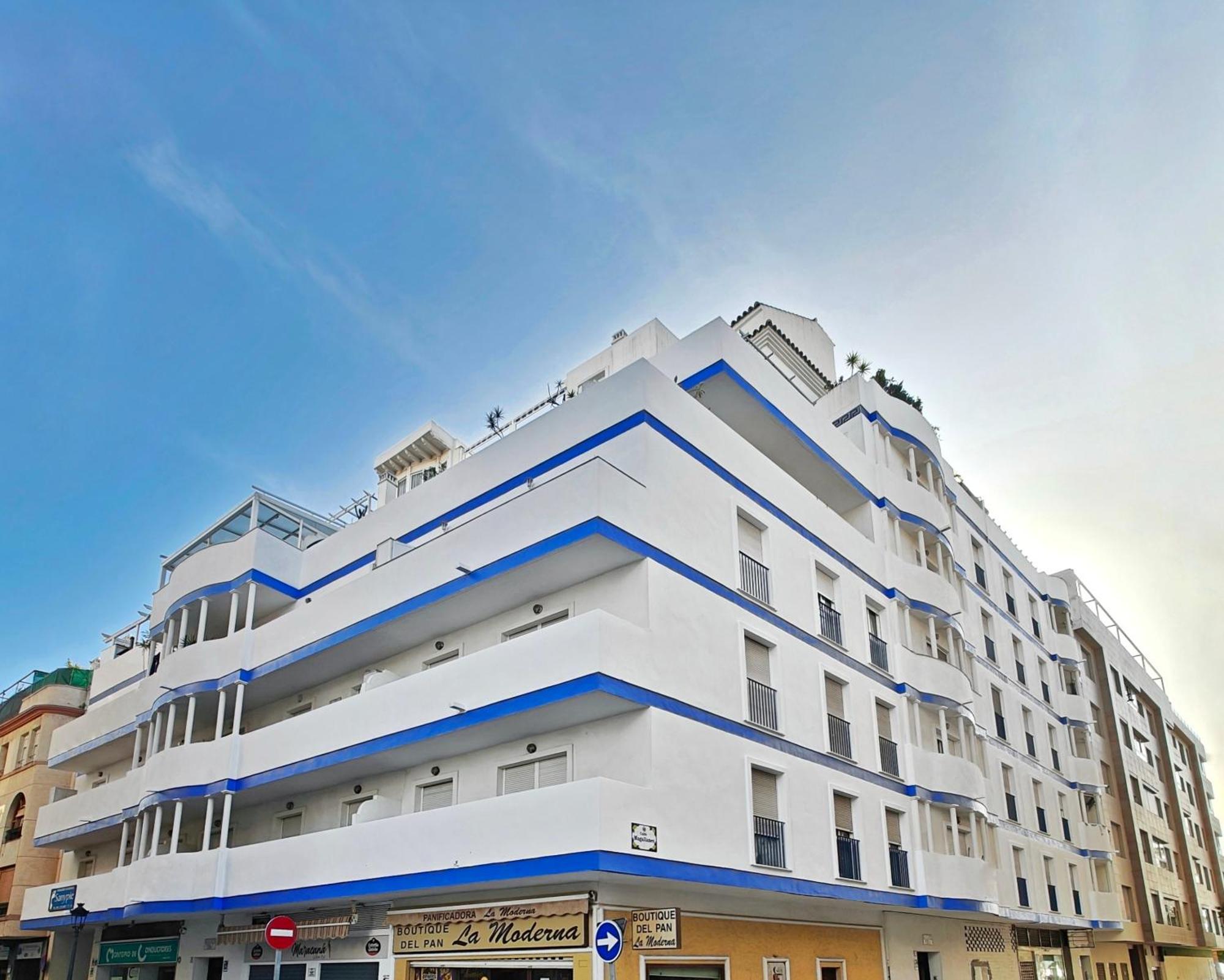 Moderno Piso Centrico 3 Habitaciones Junto Al Mar Estepona Bagian luar foto